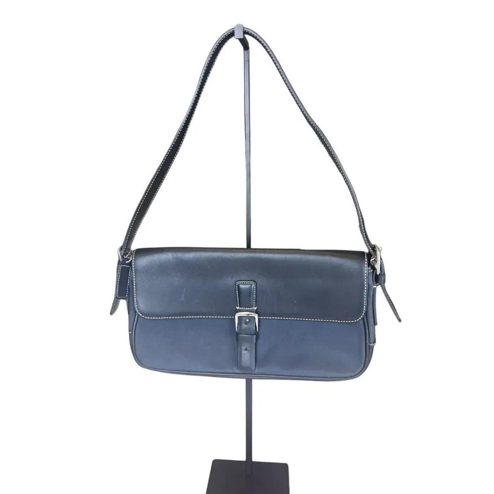 Coach Hamptons Shoulder Bag in black leather