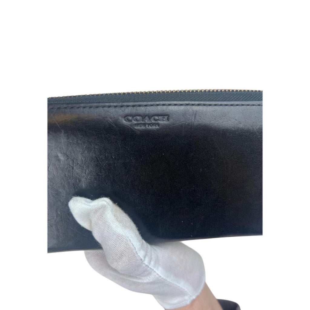 Coach Accordion Zipped Wallet