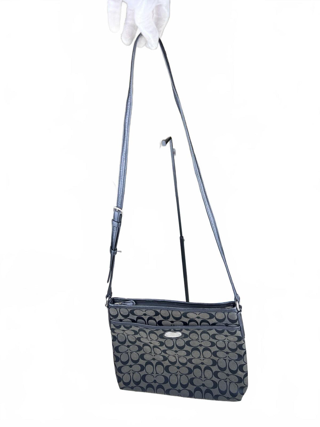 Coach Signature Canvas Messenger Bag