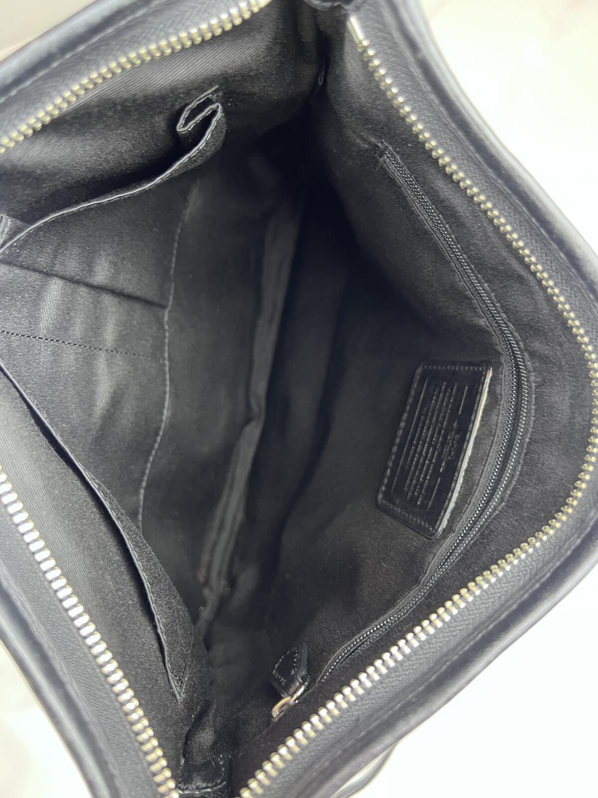 Coach Signature Canvas Messenger Bag