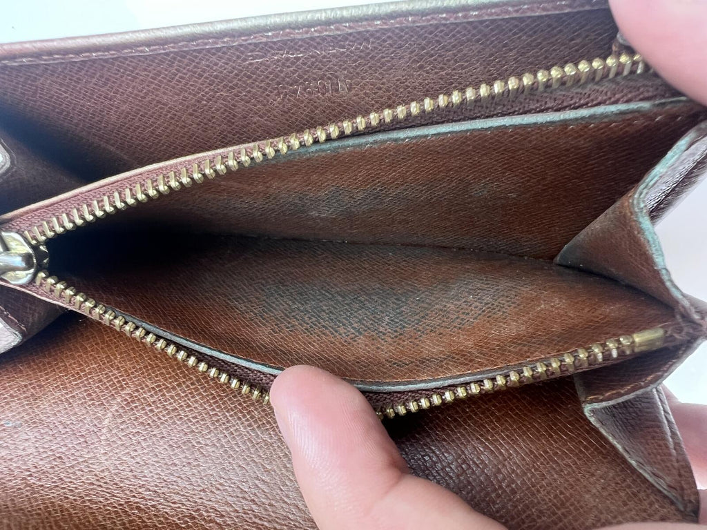 Monogram Porte-Monnaie Billets Tresor Wallet